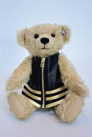 シュタイフ×ジュンコ コシノの限定テディベア、上質ラムレザー