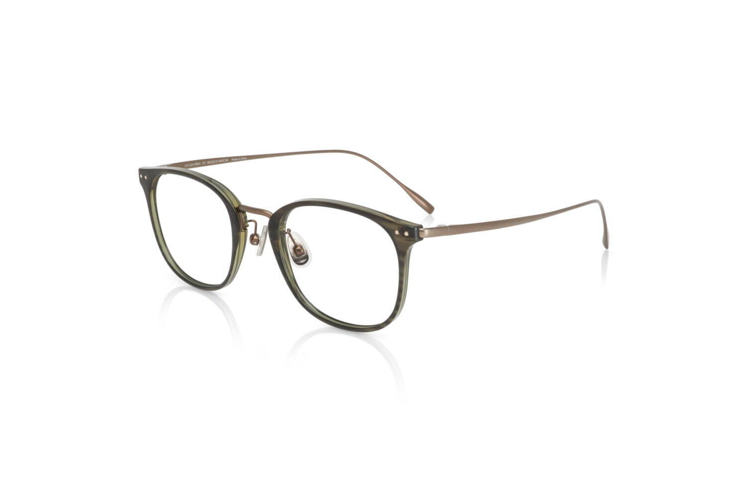 JINSのメガネ「コンビネーション チタニウム」凛々しくシャープな