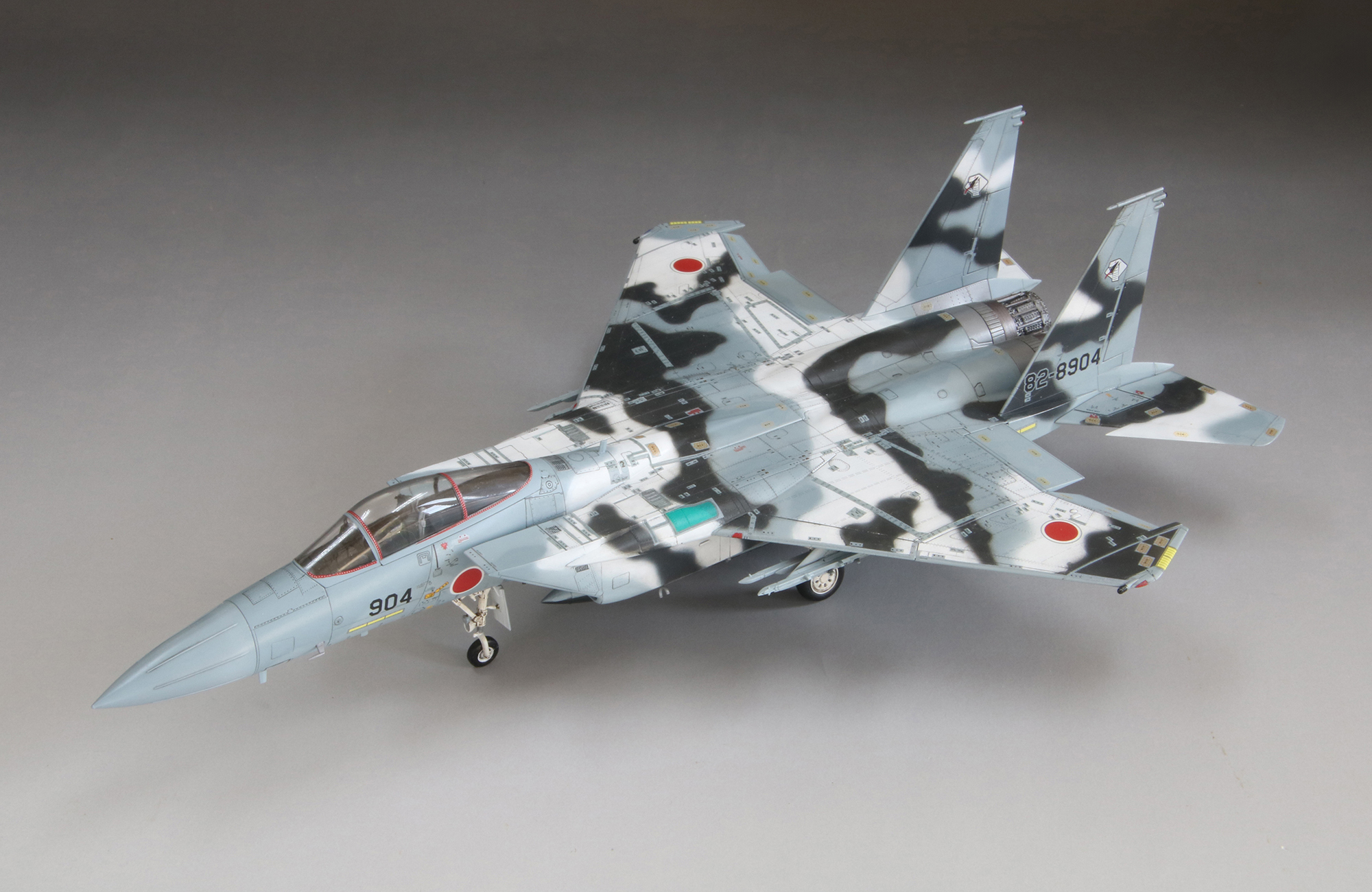 1/72 F-15Jアグレッサー[904号機ブラック／ホワイト]