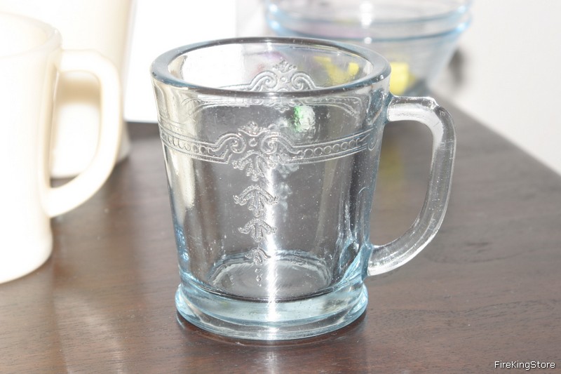 Fire-King 透明サファイアブルーフィルビーシェービングマグ