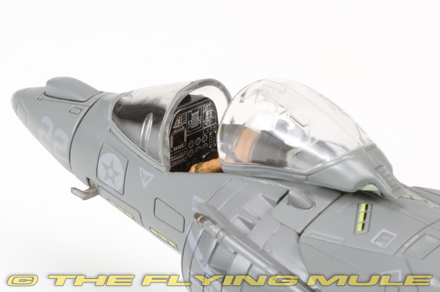 Hobby Master 1:72 AV-8B Harrier II USMC VMA-211 Wake Island