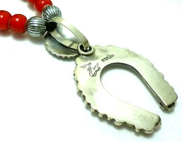 ゲーリーリーブス Gary Reeves 作 のスタンプワーク・ペンダント