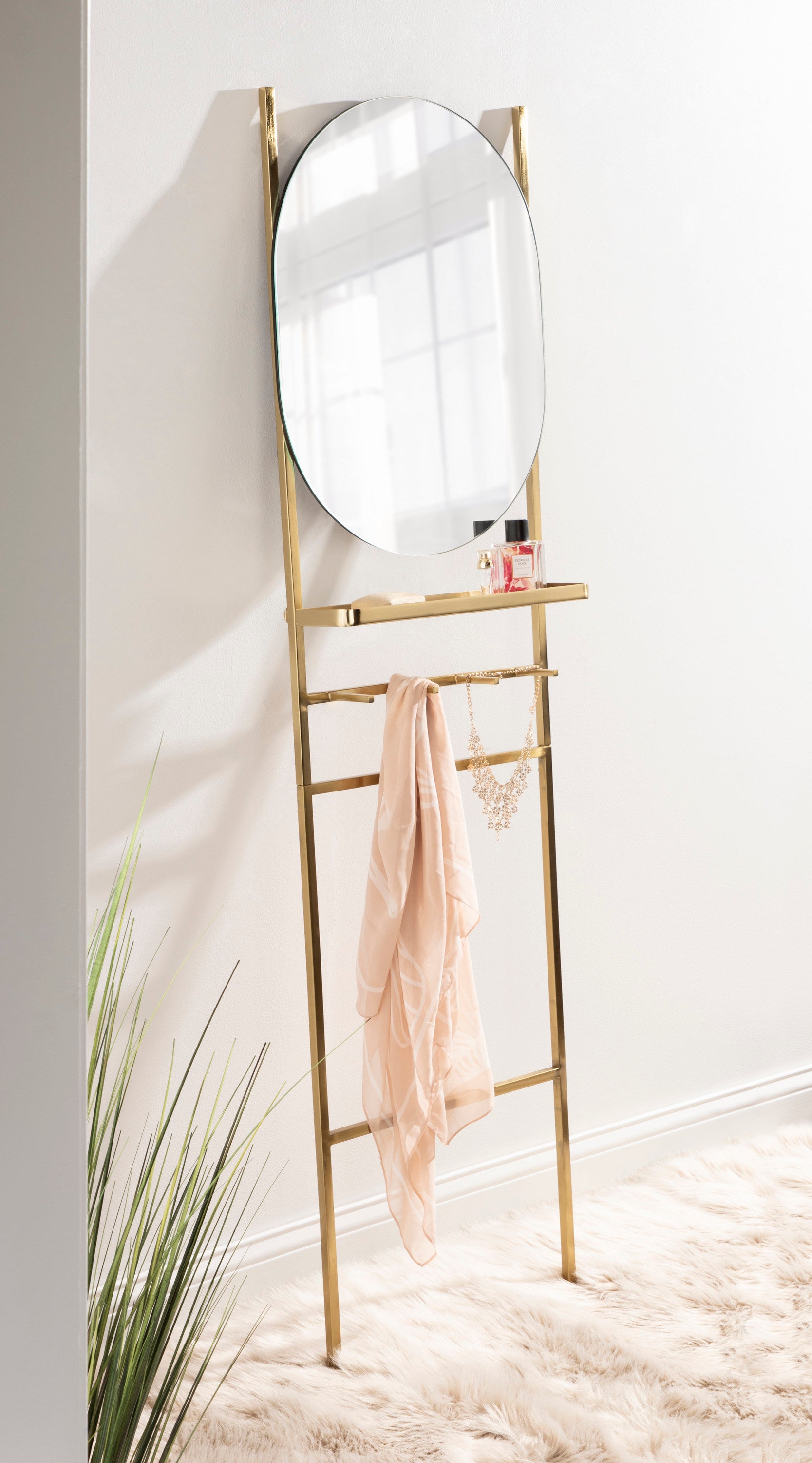 Kate and Laurel Noka Leaning Ladder Mirror, 18 x 5 x 67, Gold