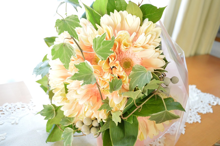 プチ贅沢なブーケ LoveSoap （ガーベラの花束）オレンジ系 誕生日