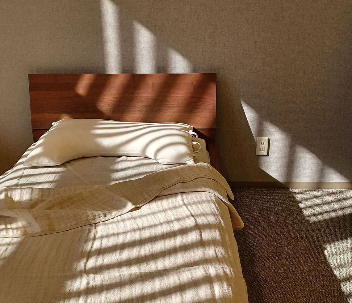 ベッドフレーム[HOLZ]ウォルナット シングル‐商品詳細ページ｜金澤屋