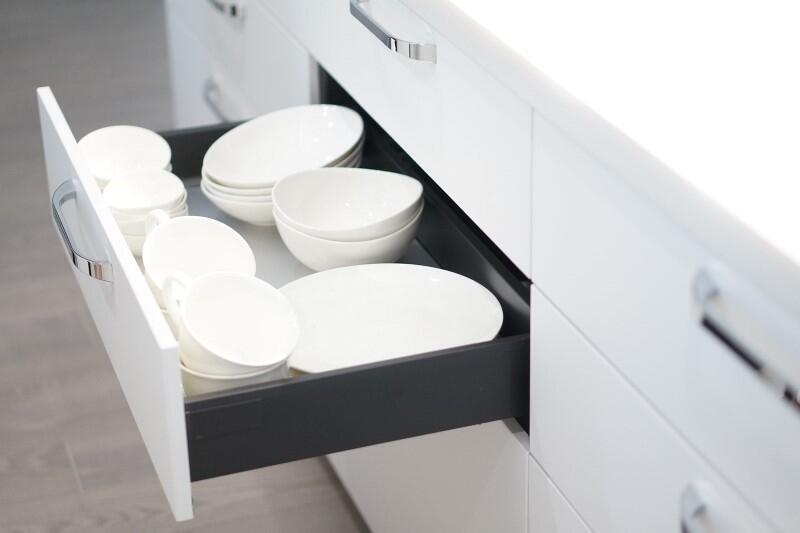 カリモクのカウンター】食器棚や家電収納棚とおすすめの組み合わせも