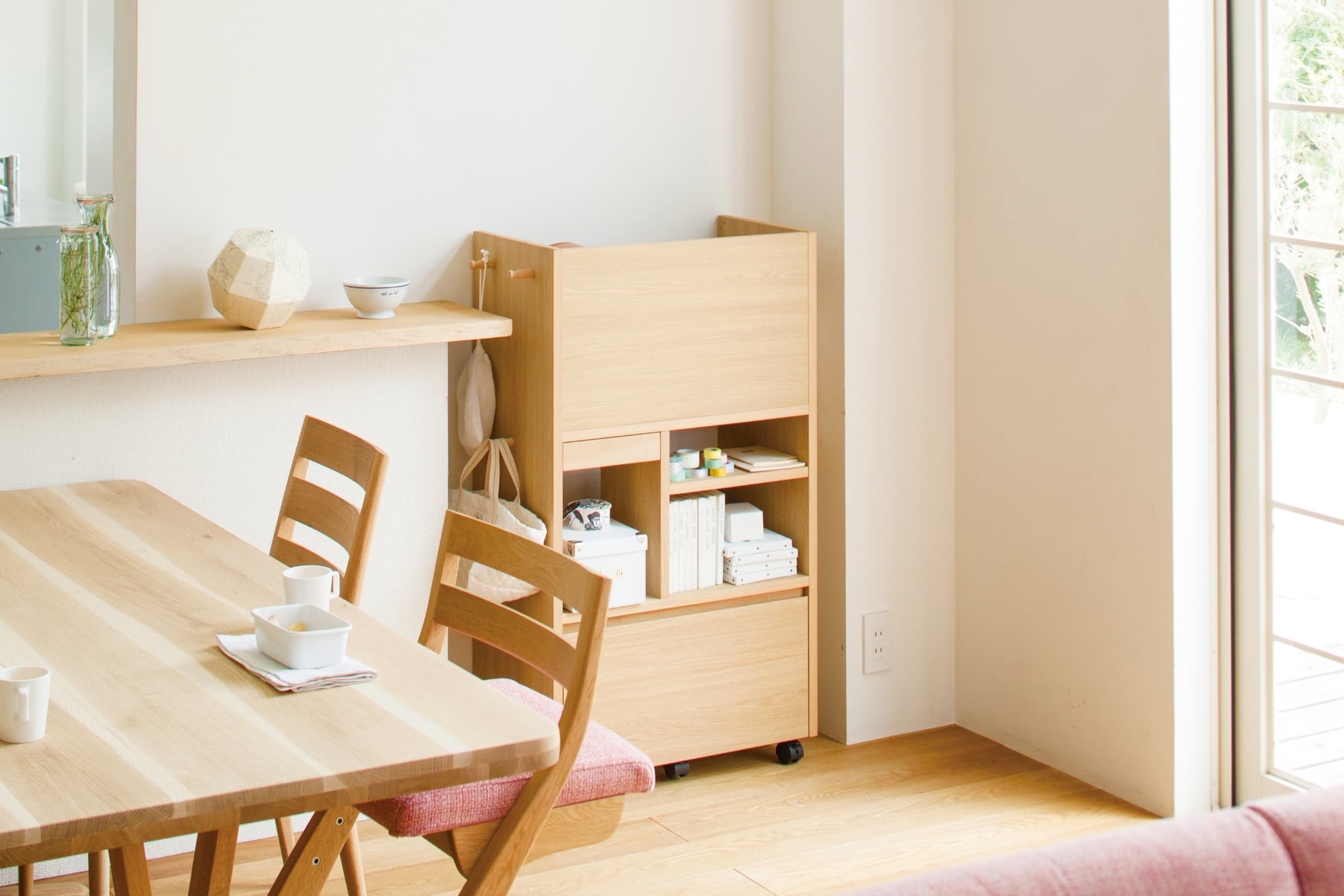 収納／マルチラック ｜暮らしで変わる家具選び｜【公式】カリモク家具