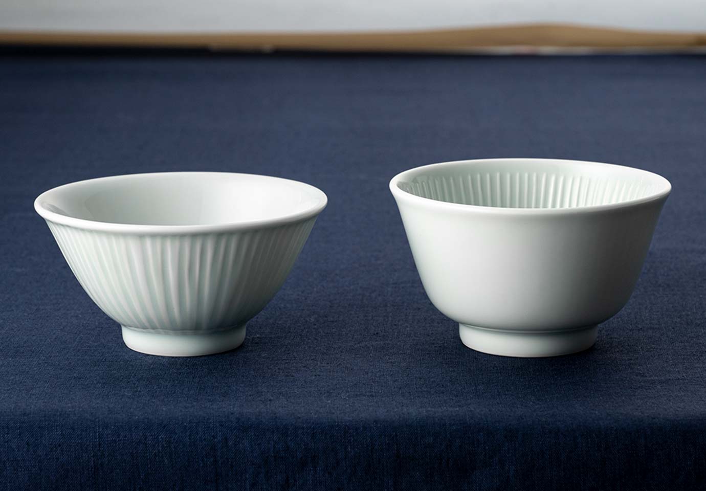 茅乃舎別誂え 深川製磁製 飯茶碗 羽反｜茅乃舎(かやのや)｜久原本家