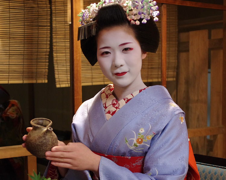 舞妓さん | 京都市の和食 高台寺 京料理 萬治郎