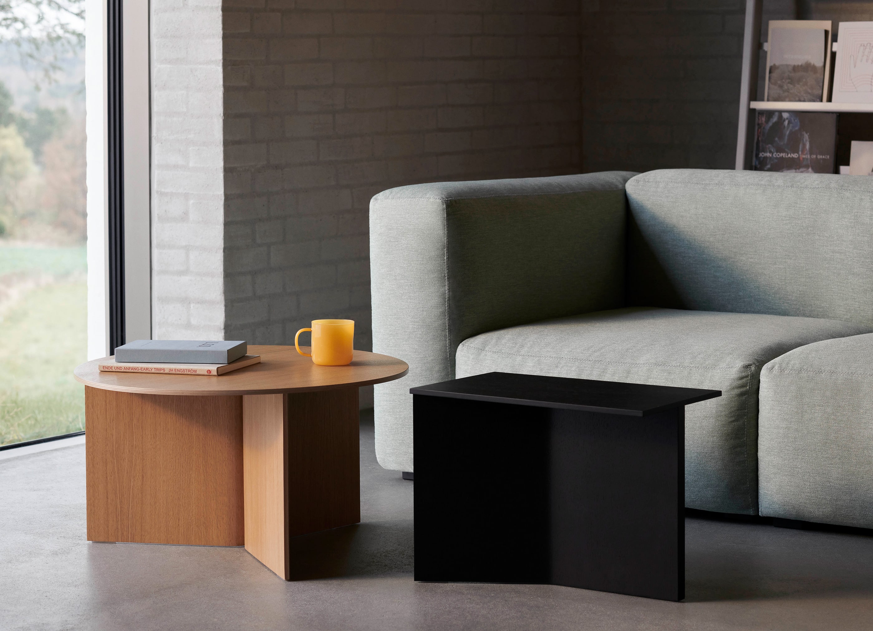 SLIT TABLE XL / Φ65 x H35.5 cm - テーブル | 【公式】HAYオンライン