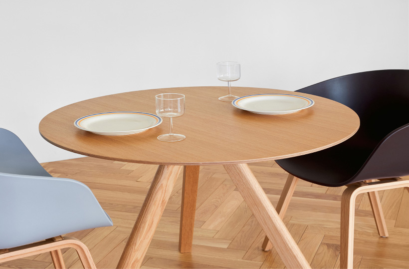 世界中で愛されるダイニングテーブル CPH20 ROUND | 【公式】HAY