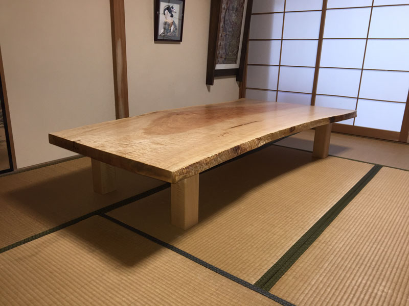 極上杢栃（トチ）無垢一枚板 座卓：ダイニングテーブルや手作り家具の