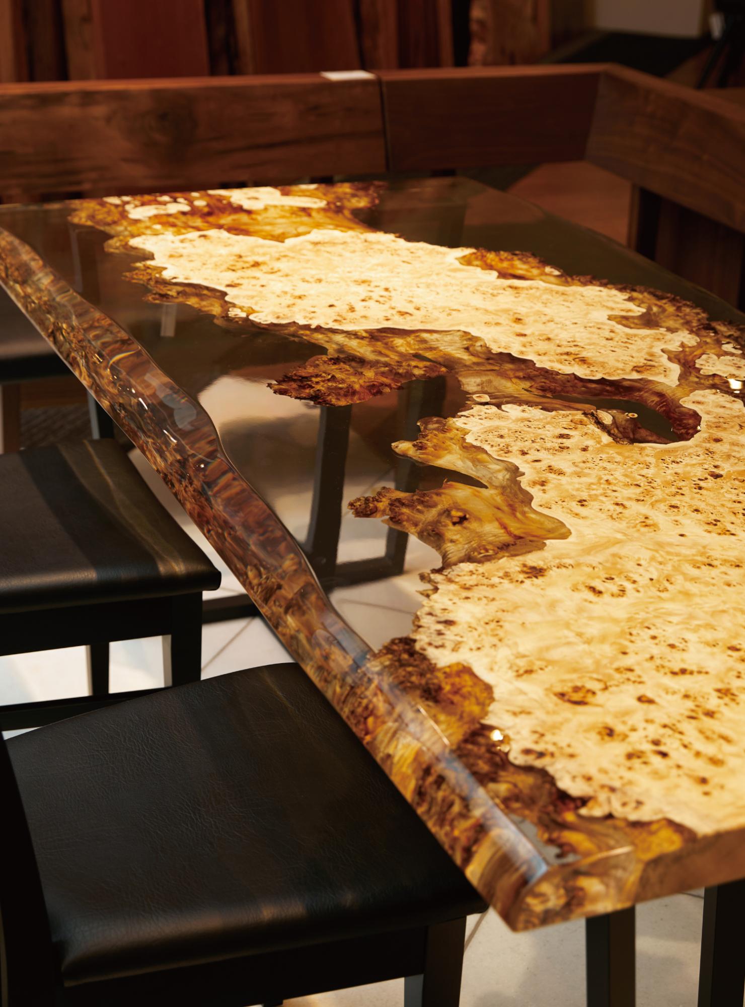 木のぬくもりが人を笑顔に 年月をかけて生まれる唯一無二の家具