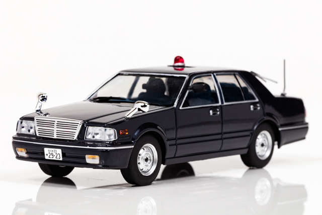 1/43 日産 セドリック (YPY31) 1995 大阪府警察交通部交通指導課暴走族