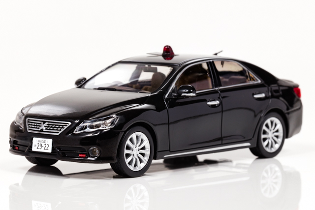 1/43 トヨタ マークX Premium (GRX133) 2012 神奈川県警察高速道路交通