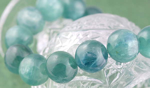 大玉ブレス（タンザニア産グリーンカイヤナイト）11.5～12mm