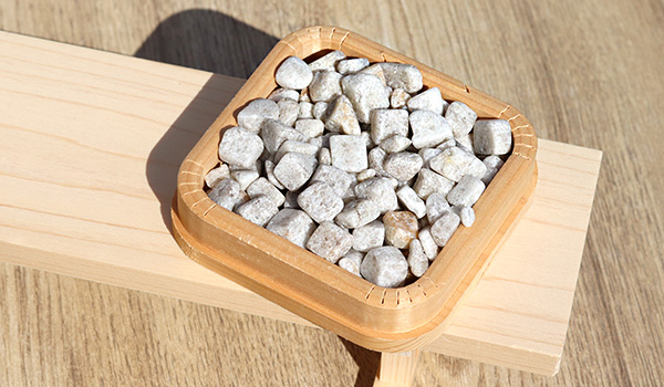 日本銘石さざれ（宮崎ニニギ水晶）100g|パワーストーンのヒーリング