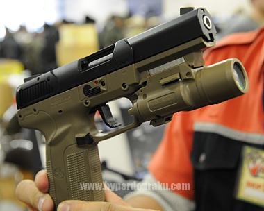 FN 5-7 CQ-FLASH 東京マルイ新商品 in ビクトリーショー