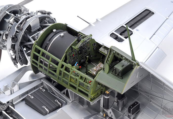 Zoukei-Mura Super Wing Series No.5 - Mitsubishi J2M3 Raiden Review