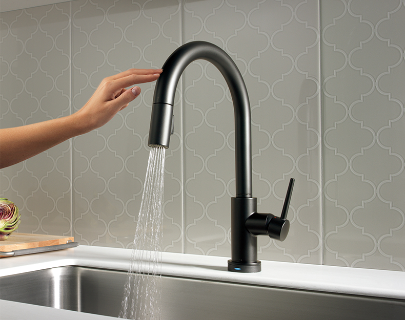 DELTAキッチン用タッチ水栓トリンシック - マットブラック | デルタ正規品