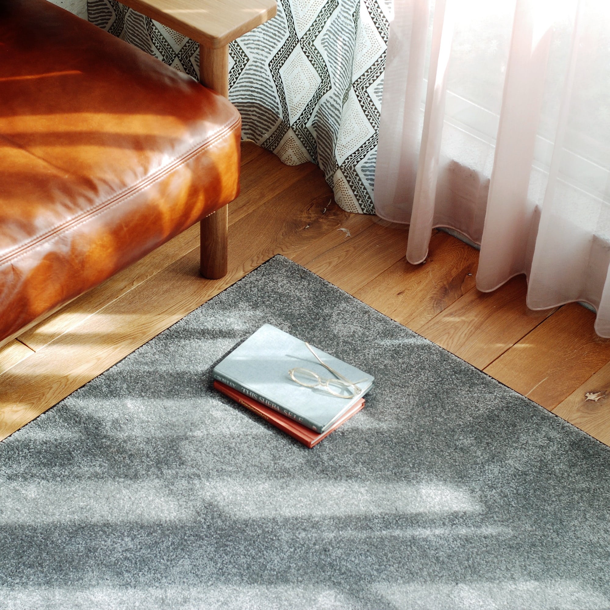 ラグ AMAZE 200×200 ダークグレー｜ラグ一覧｜IDEE SHOP Online