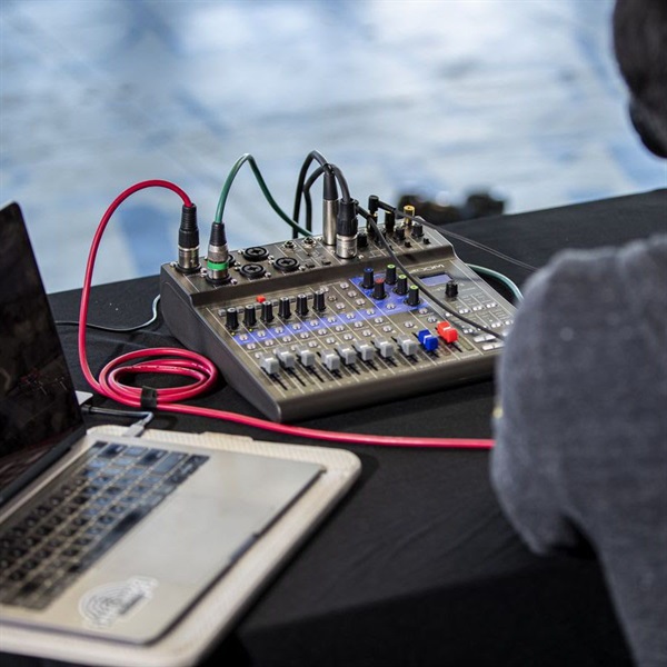 ZOOM LiveTrak L-8 ｜イケベ楽器店オンラインストア