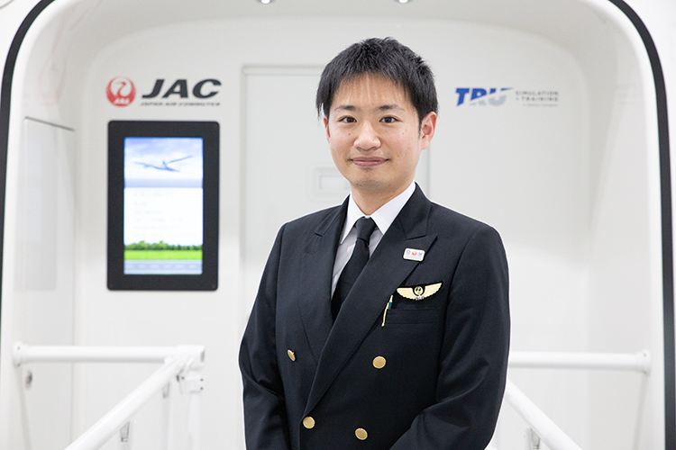 運航乗務員-社員紹介 | 採用情報 | JAC 日本エアコミューター