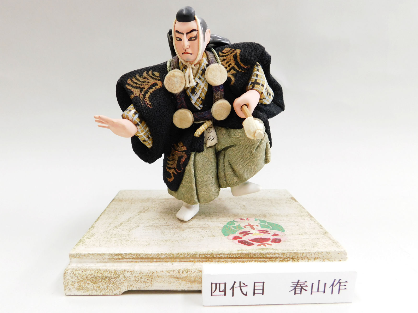 日本の伝統工芸 『江戸木目込人形』とは