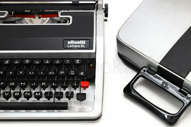 olivetti Lettera DL 中古タイプライター｜タイプライター専門店の尾河商会
