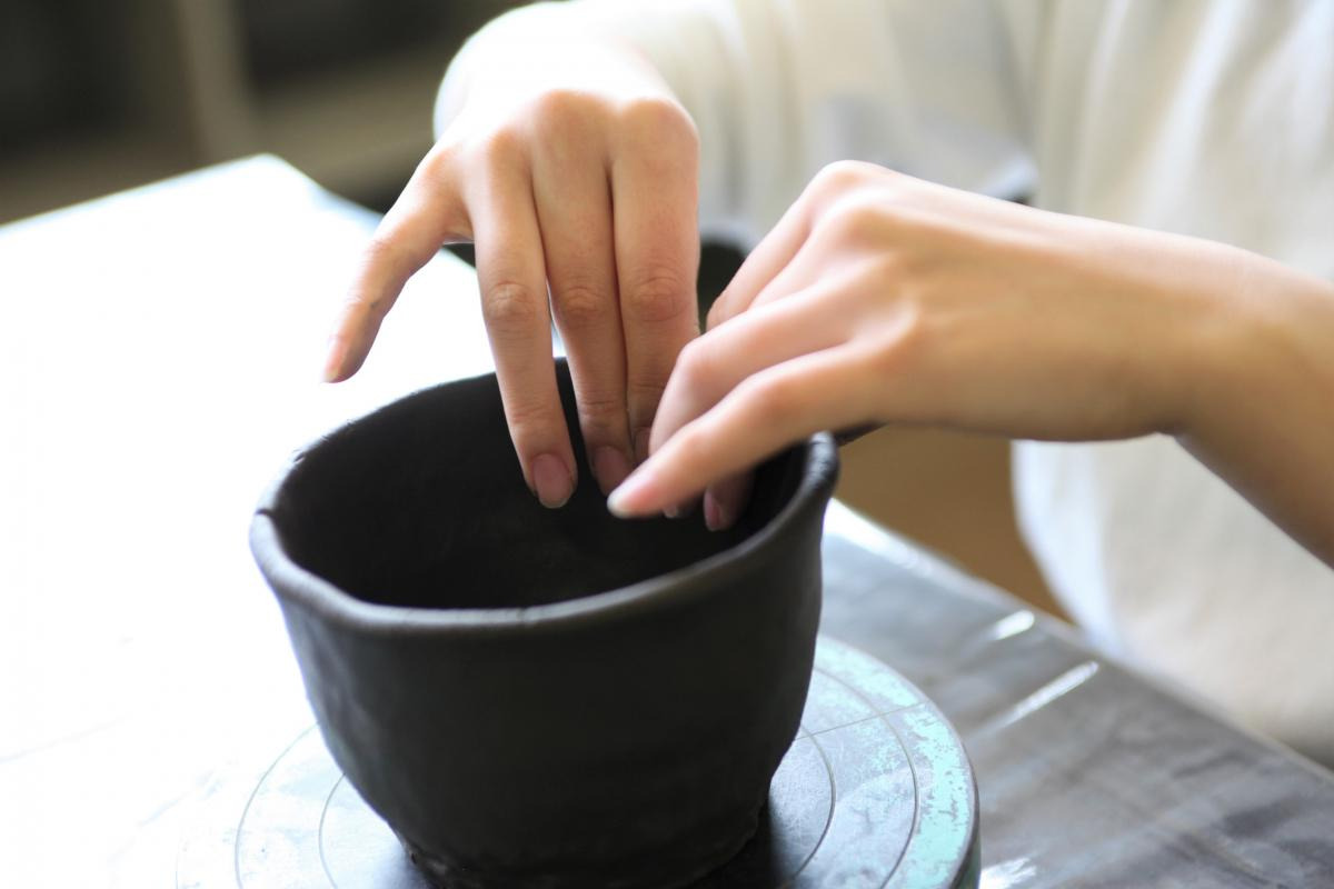 手びねりでつくる備前焼陶芸体験｜岡山観光WEB【公式】- 岡山県の観光