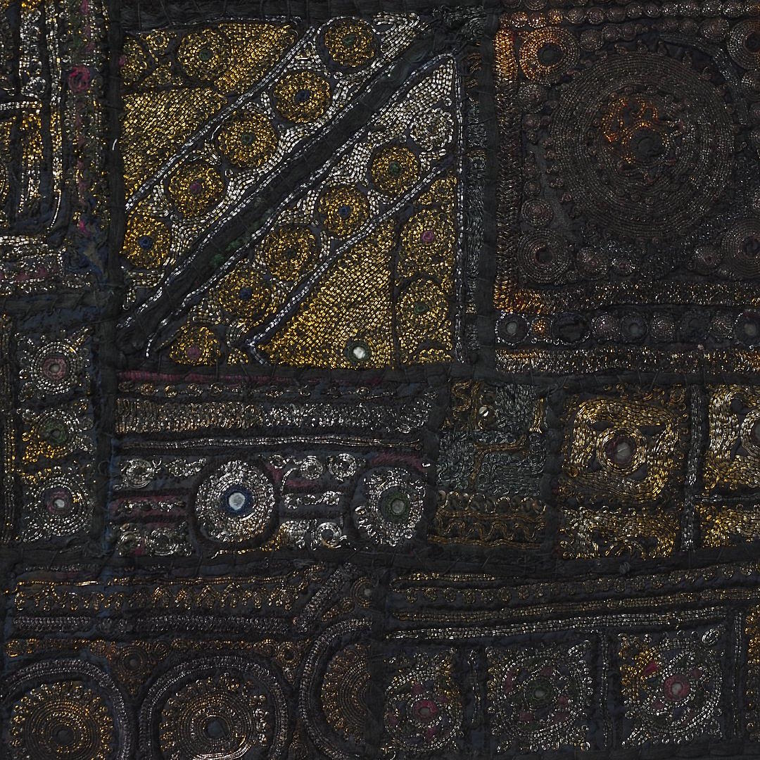 インド ミラーワーク刺繍アップリケタペストリー - アジアの布専門店