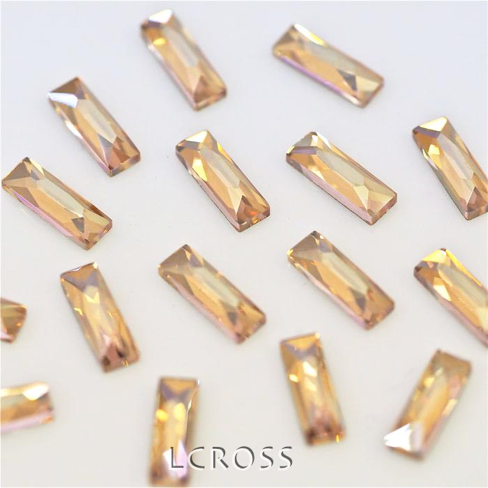 2555 クリスタルゴールデンシャドウ 8×2.6mm（長方形） [2555
