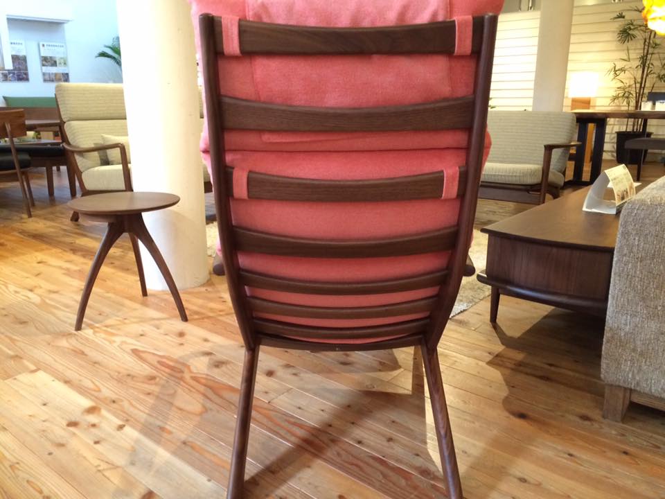 廃盤・展示無】飛騨産業のVIOLA パーソナルチェアは、ハイバック仕様の