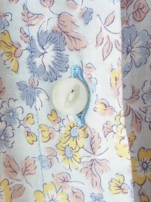 送料無料】60年代フランス製 淡いブルー X 小花柄 リボン ポケット付き