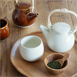 井山三希子 YASUMI 手付きボウル 黒｜和食器の通販 monsen