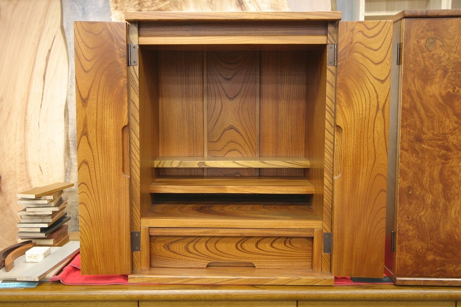 天然木 東京 新宿 東五軒町展示 総無垢材 楢(なら)材 チェスト セール