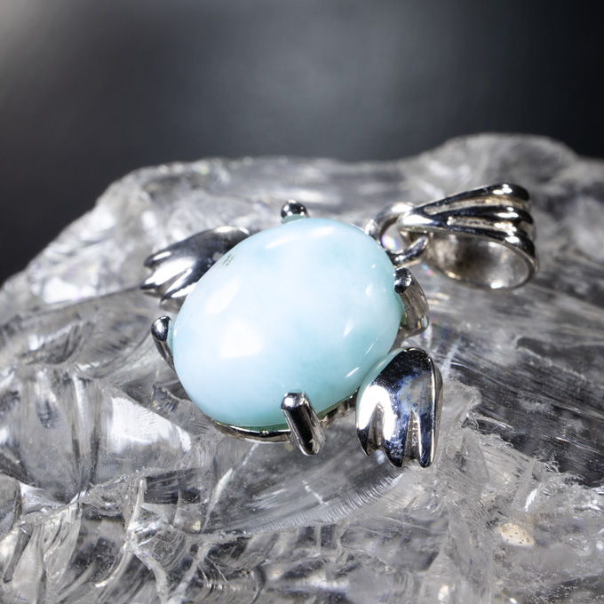 アクアな大寒卵 | 勝負運のペンダントトップ | 開運パワーストーン