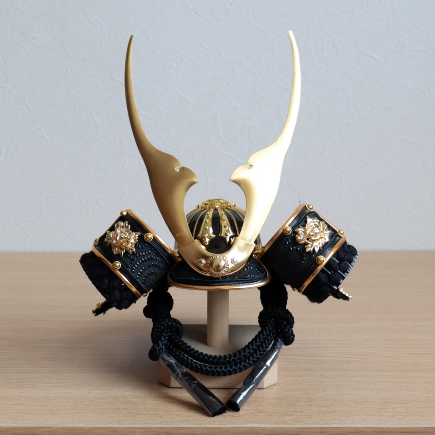 最新作 完全日本製 選べる2種類 ☆ ゴールド&漆黒 貫前(ぬきさき) 本