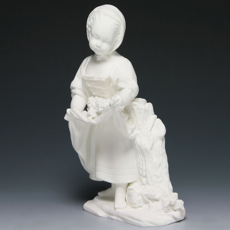 セーブル(Sevres) 希少 白磁 人形置物 ビスケット 軟質磁器製 エプロン