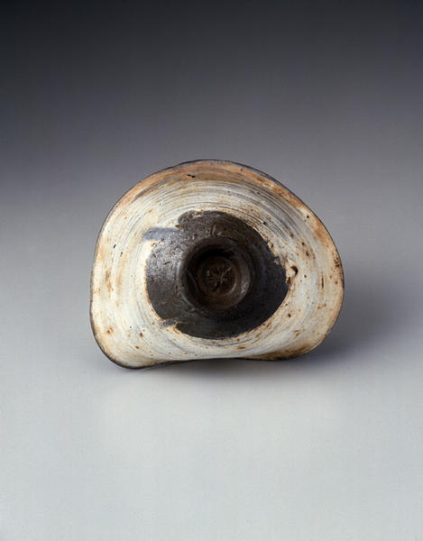 刷毛目茶碗 銘 灣月 - MIHO MUSEUM