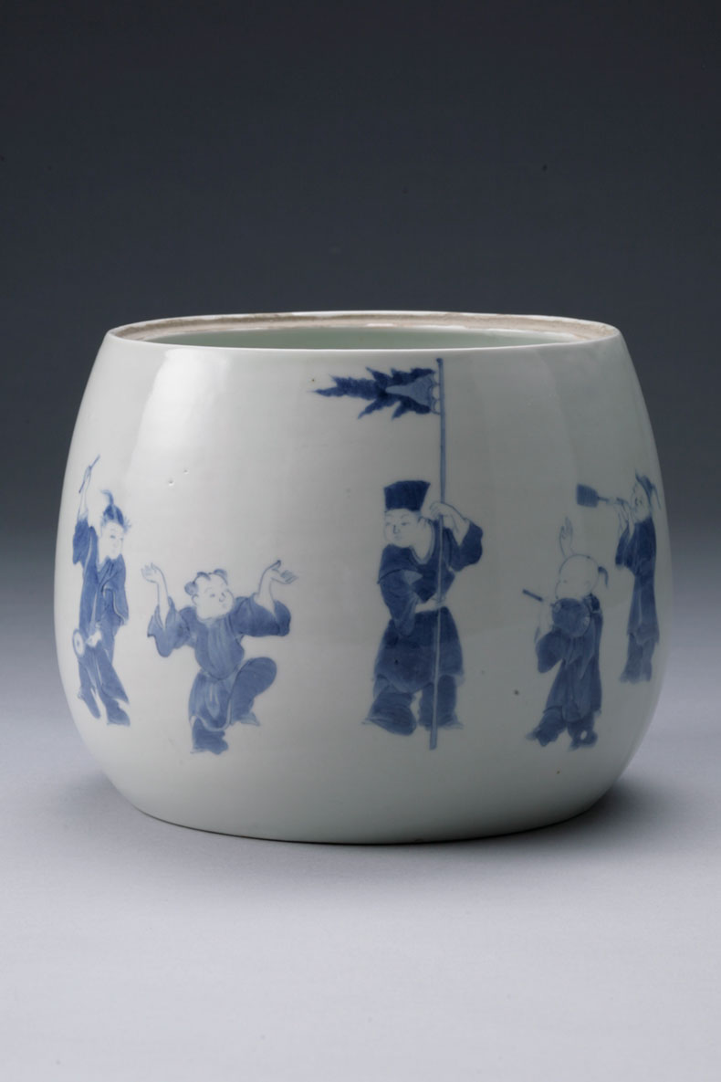 染付五人唐子文水指 ｜ みかわち焼 三川内焼- 総合サイト