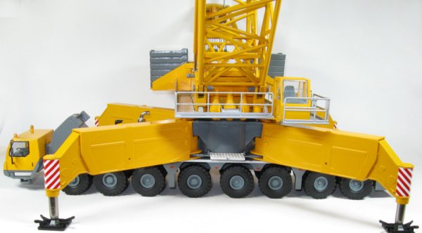 Miniature Construction World - Liebherr LG1750