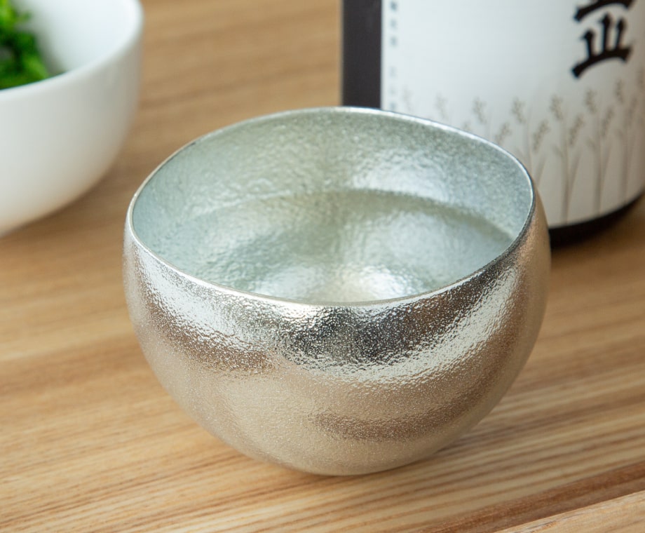 能作と暮らし-曲がる錫の器 はじまりのデザイン | 商品情報 | 株式会社