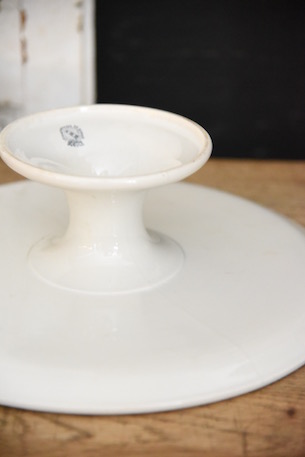 サルグミンヌのケーキスタンド