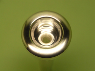 ロータス 新品トランペットマウスピース 3L B