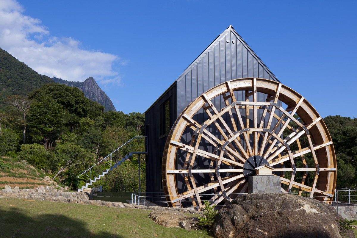 カラクリ水車の小屋 | 築紡｜根來宏典