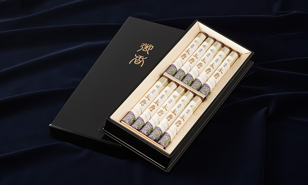 沈香永寿 塗箱短10入 | 贈答用お線香 | 日本香堂公式