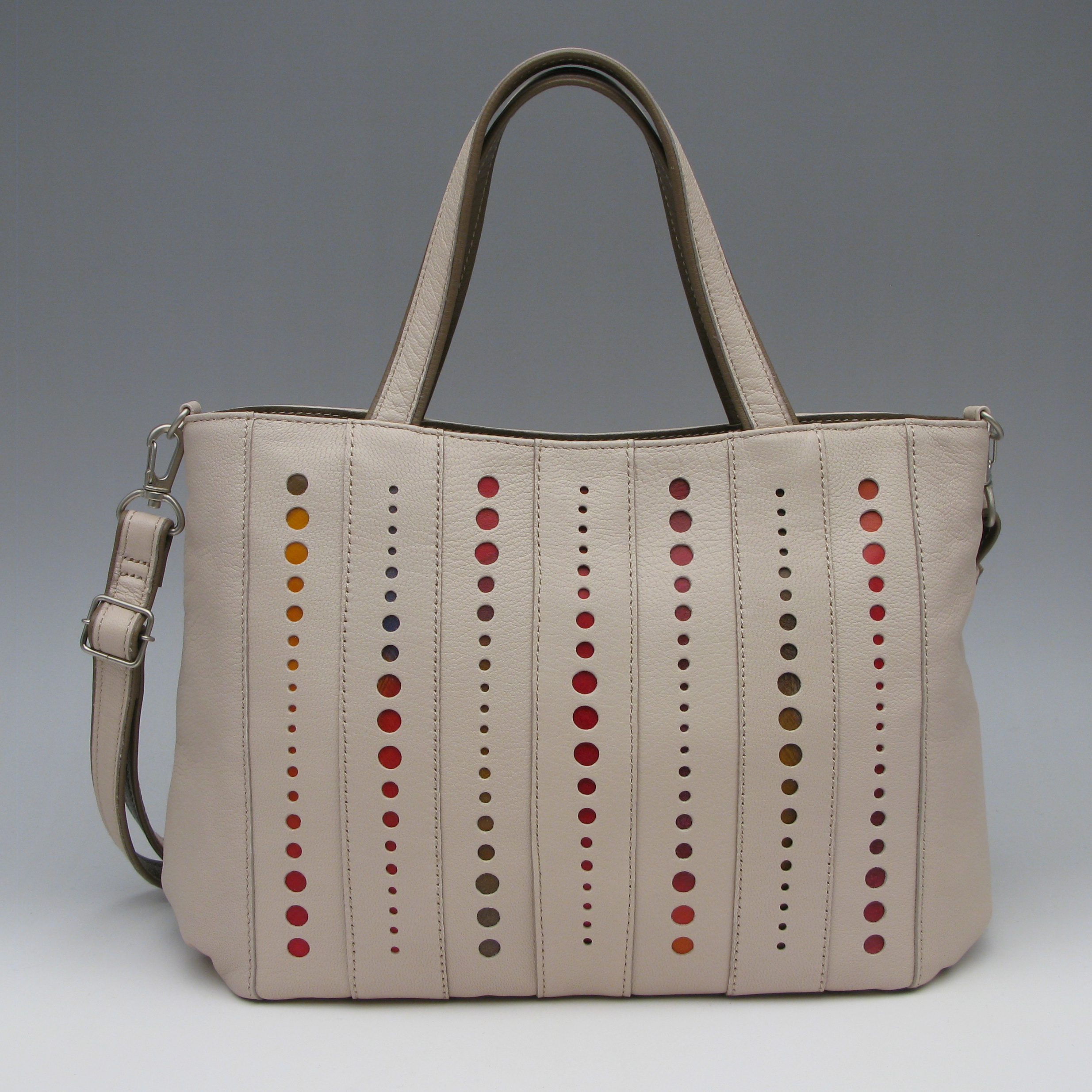 IBIZA（イビサ）ドットパンチング2WAYハンドバッグ