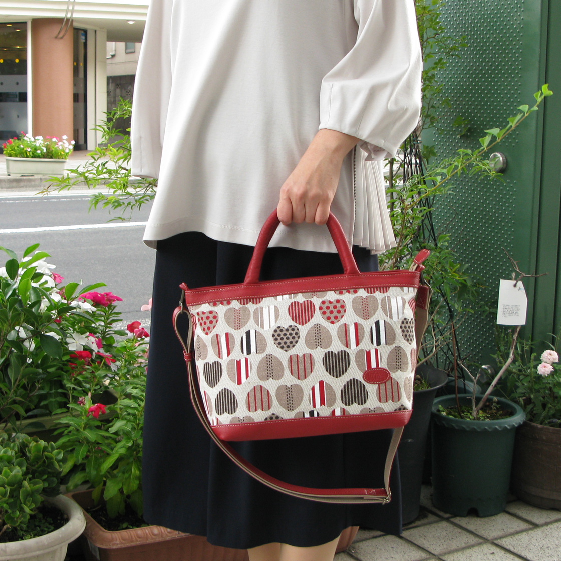 IBIZA（イビサ）ハート柄2WAYハンドバッグ