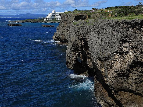 本島西海岸きっての景勝地！ “象の鼻”で有名な『万座毛』 | J-TRIP